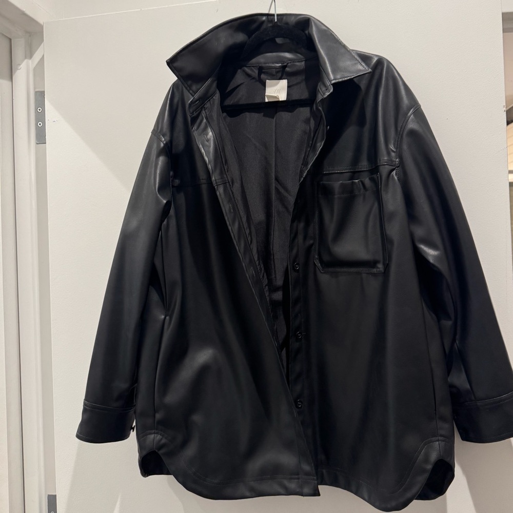 Women’s H&M Black Faux Leather Shacket